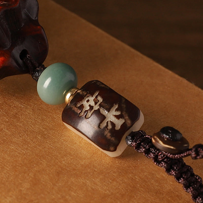 Buddha Stones Mały liść Czerwony sandałowiec Zielony sandałowiec Worek pieniędzy Om Mani Padme Hum Obrotowa ochrona wisząca dekoracja