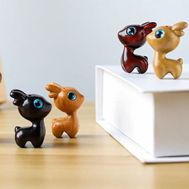 Buddha Stones Małe liście Czerwone drzewo sandałowe Drewno hebanowe Drzewo sandałowe Zielone drzewo sandałowe Szczęśliwa miniaturowa dekoracja ochronna jelenia