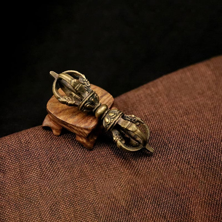 Buddha Stones ręcznie robione Nepal Pięć zębów Trzy zęby Wadżra Dorje Siła Miedziana dekoracja