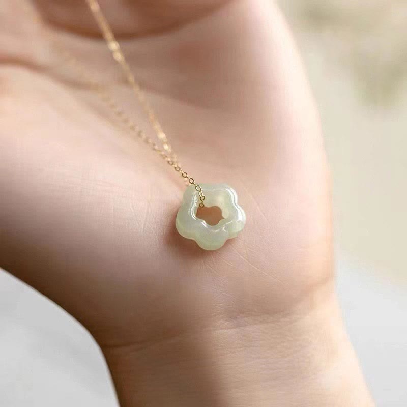 Buddha Stones Delikatny Hetian Jade Cyan Jade Szczęście Kwiatowy Naszyjnik Wisiorek