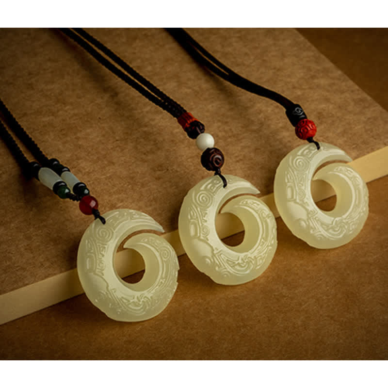Buddha Stones Klamra Pokoju Jade Mały Liść Czerwony Sandałowiec Cynober Agat Naszyjnik Szczęścia Wisiorek