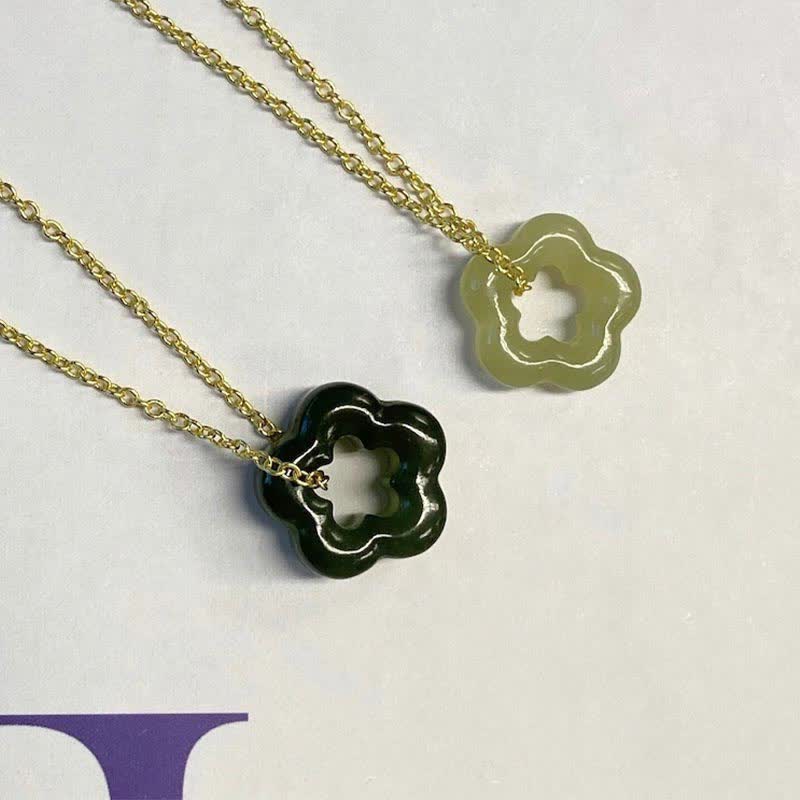 Buddha Stones Delikatny Hetian Jade Cyan Jade Szczęście Kwiatowy Naszyjnik Wisiorek