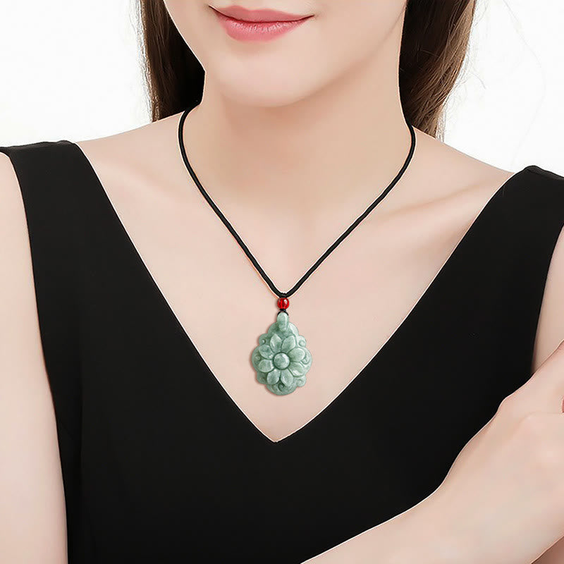 Buddha Stones Naturalny Jade Kalanchoe blossfeldiana Kwiat Wzór Naszyjnik Szczęścia Wisiorek