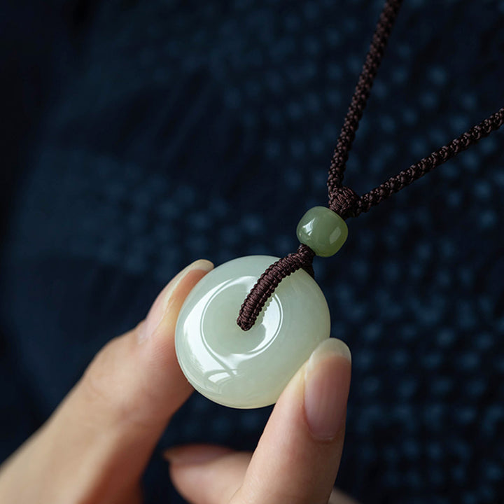 Buddha Stones Naturalne Okrągłe Jadeitowe Klamra Pokoju Szczęście Dobrobyt Naszyjnik Wisiorek