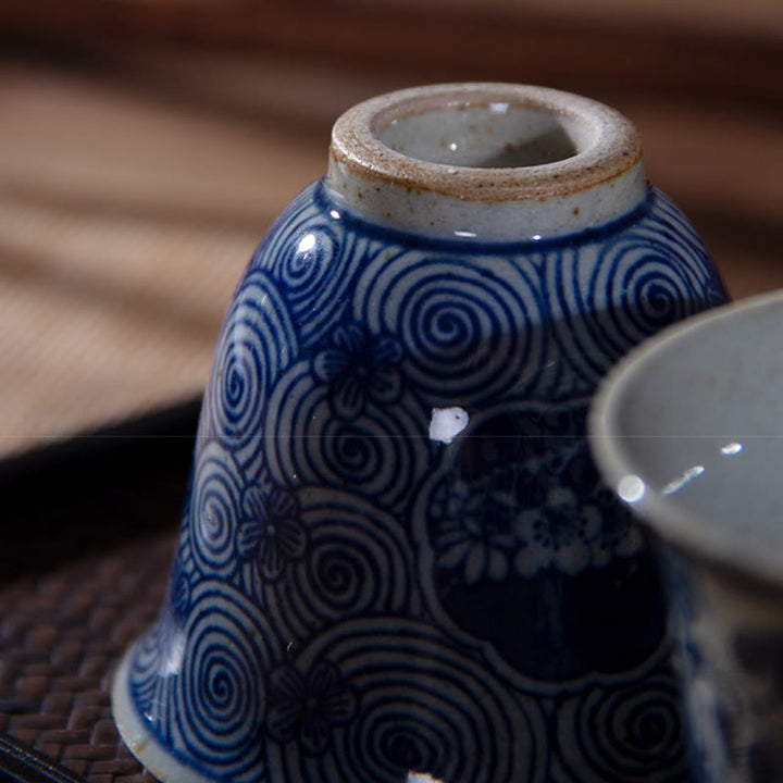 Buddha Stones Jingdezhen Niebiesko-biała porcelana Malowana ręcznie Lotos Kwiat Śliwki Ceramiczna filiżanka do herbaty Kung Fu Filiżanki do herbaty