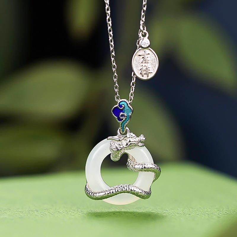 Buddha Stones Rok Smoka 925 Srebro Sterlingowe Hetian Biały Jadeit Klamra Pokoju Pomyślne Chmury Naszyjnik Wisiorek Sukcesu