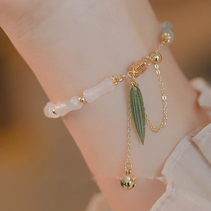 Bransoletka ochronna z Buddha Stones 14K pozłacana Hetian White Jade Bamboo Leaf
