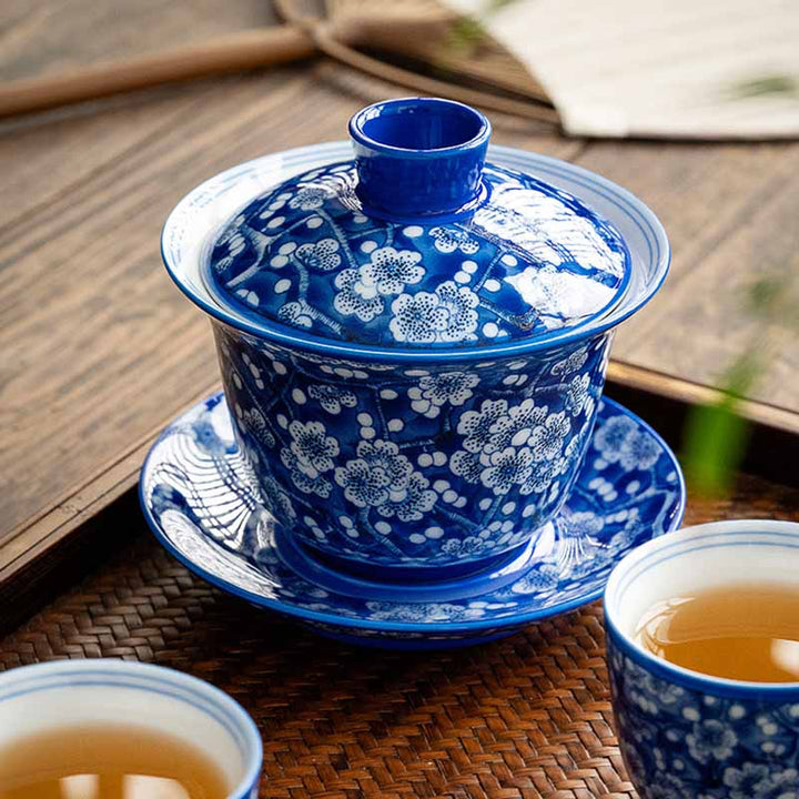 Buddha Stones Kwiat Śliwy Niebieski I Biały Porcelana Ceramiczna Gaiwan Sancai Filiżanka Do Herbaty Kung Fu Filiżanka Do Herbaty I Spodek Z Pokrywką 185 ml