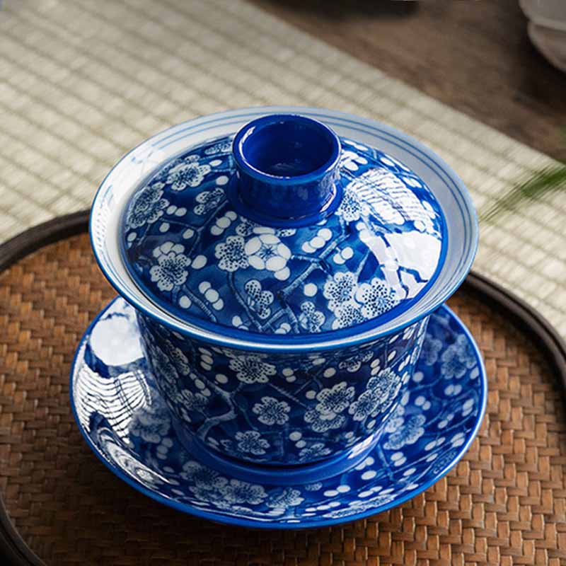 Buddha Stones Kwiat Śliwy Niebieski I Biały Porcelana Ceramiczna Gaiwan Sancai Filiżanka Do Herbaty Kung Fu Filiżanka Do Herbaty I Spodek Z Pokrywką 185 ml