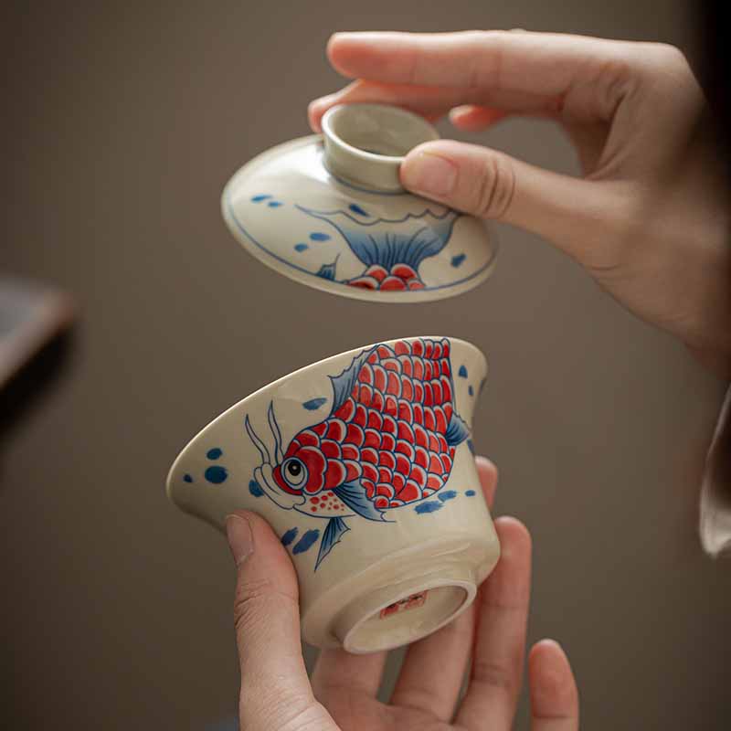 Buddha Stones Koi Fish Arowana Ceramic Gaiwan Sancai Filiżanka Kung Fu Filiżanka do herbaty z pokrywką 130ml