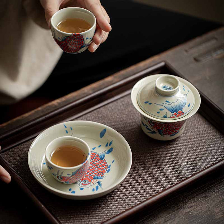 Buddha Stones Koi Fish Arowana Ceramic Gaiwan Sancai Filiżanka Kung Fu Filiżanka do herbaty z pokrywką 130ml