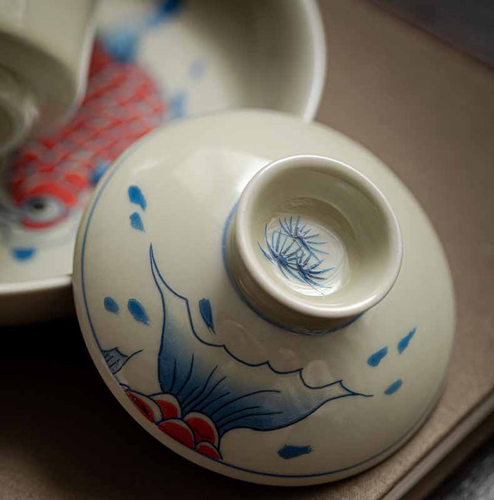 Buddha Stones Koi Fish Arowana Ceramic Gaiwan Sancai Filiżanka Kung Fu Filiżanka do herbaty z pokrywką 130ml