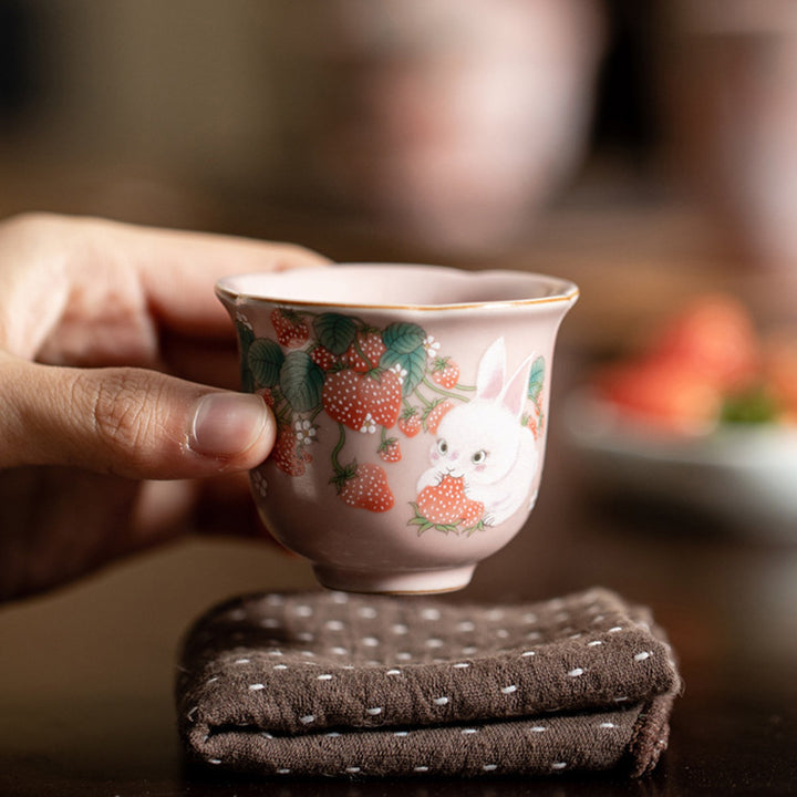 Buddha Stones Uroczy Truskawkowy Królik Kwiat Ceramiczny Filiżanka Kung Fu Filiżanka Do Herbaty 55ml