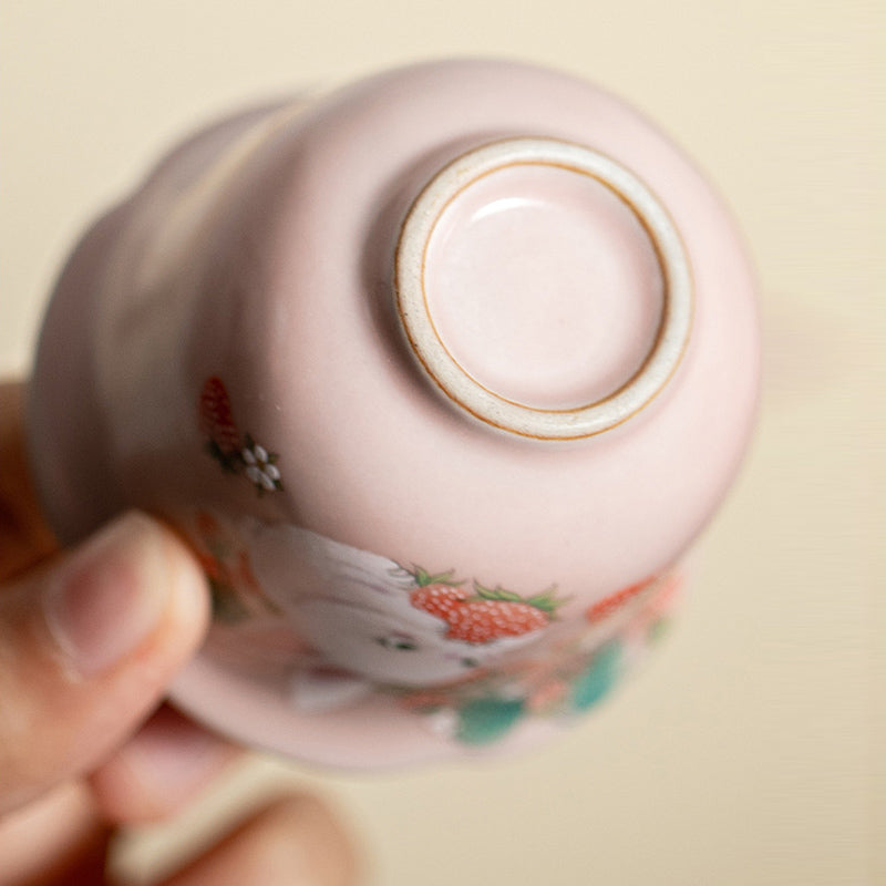 Buddha Stones Uroczy Truskawkowy Królik Kwiat Ceramiczny Filiżanka Kung Fu Filiżanka Do Herbaty 55ml