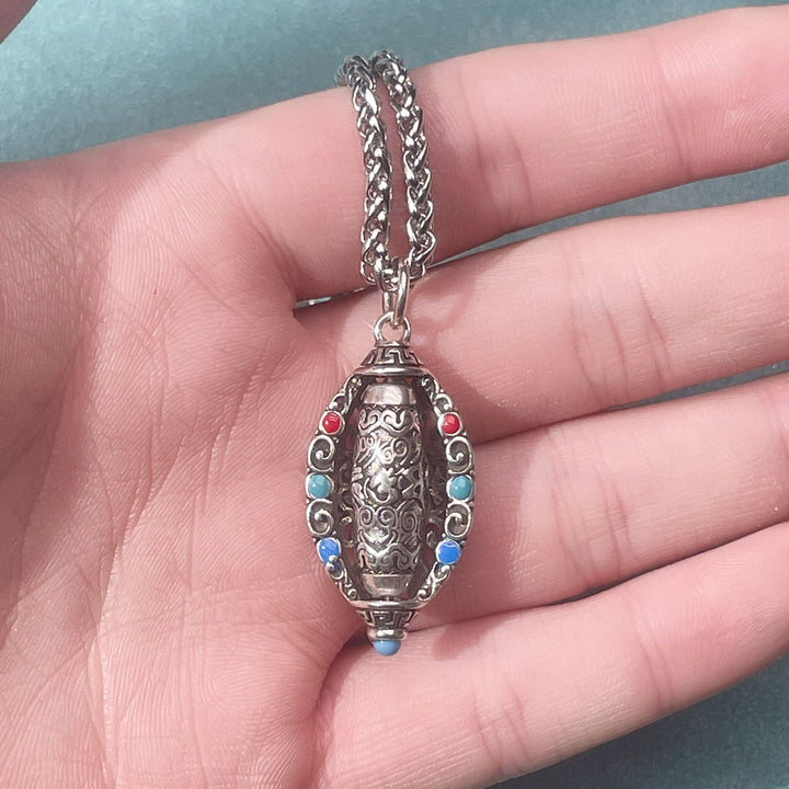 Buddha Stones Tybetańskie Om Mani Padme Hum Czystość Obrotowy Naszyjnik Wisiorek