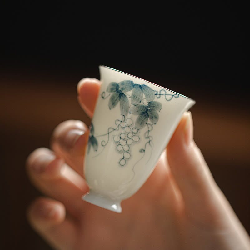 Buddha Stones Małe ręcznie malowane winogrona Ceramiczna filiżanka do herbaty Kung Fu 30 ml