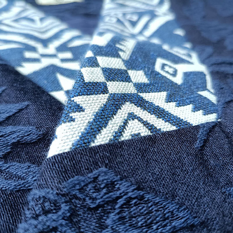 Kurtka żakardowa z długim rękawem i dekoltem w serek w Buddha Stones