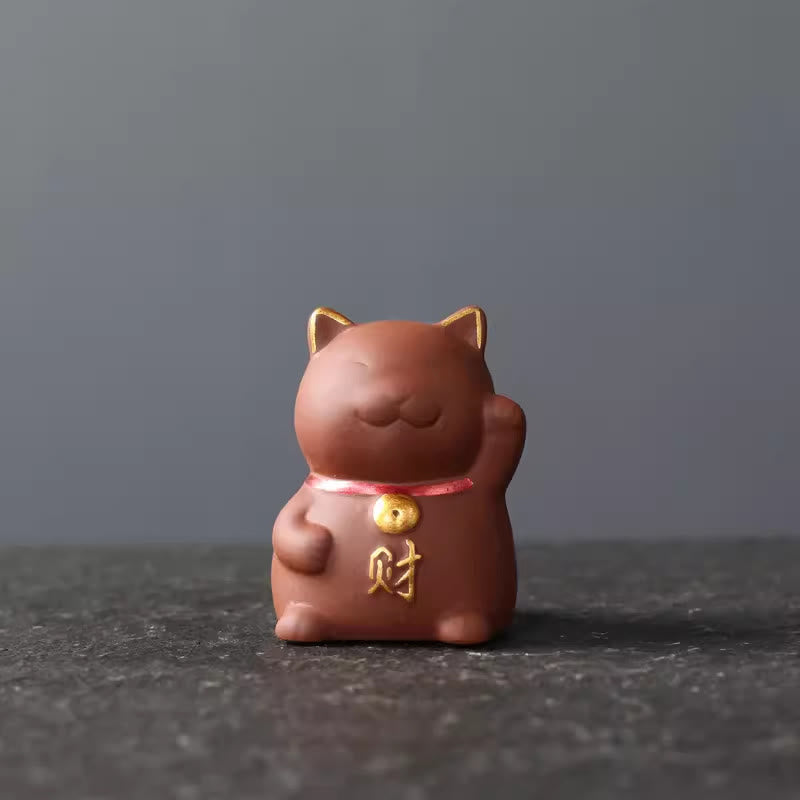 Buddha Stones Miniaturowy Szczęśliwy Kot Herbata Bogactwo Pet Fioletowa Gliniana Figurka Dekoracja - Czerwony 4*3,8*5,5 cm - image 1