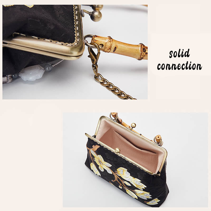 Torebka typu crossbody z haftowanym uchwytem z bambusa i kwiatami śliwki w Buddha Stones