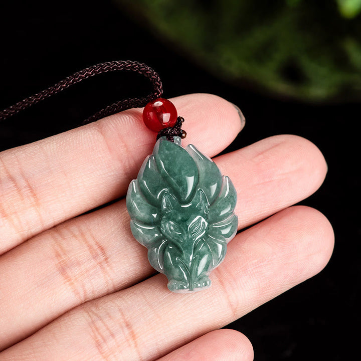 Naszyjnik z Buddha Stones Naturalny Zielony Jadeit Dziewięcioogonowy Lis Szczęście Wisiorek