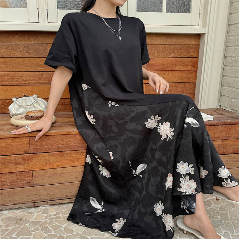 Sukienka midi z krótkim rękawem i żakardowym T-shirtem z Buddha Stones w kwiaty