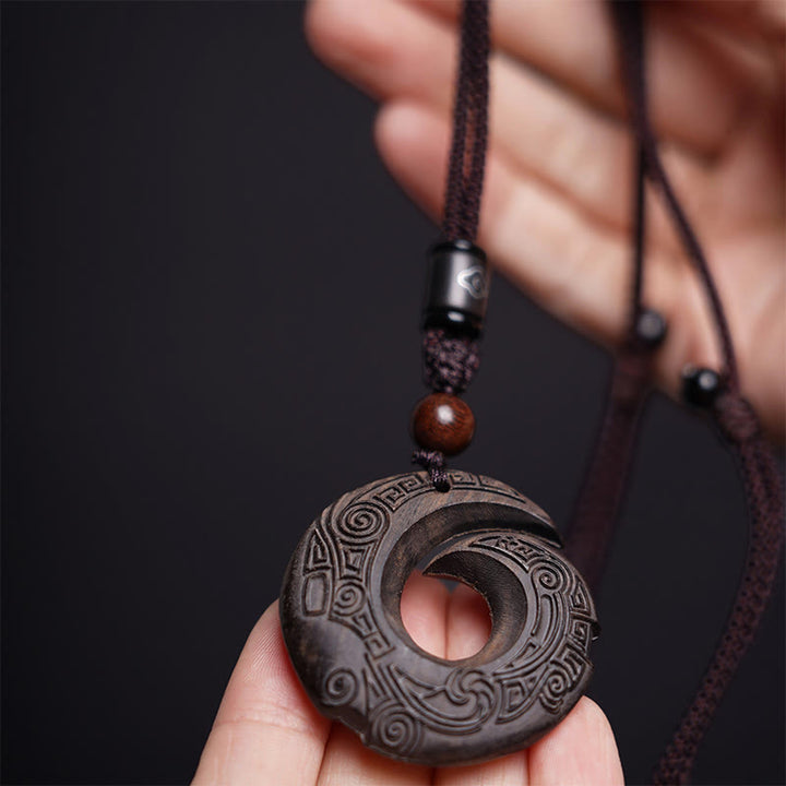 Buddha Stones Drewno Hebanowe Drzewo Sandałowe Szczęście Poprawia Wzór Projektu Naszyjnik Wisiorek Pokoju