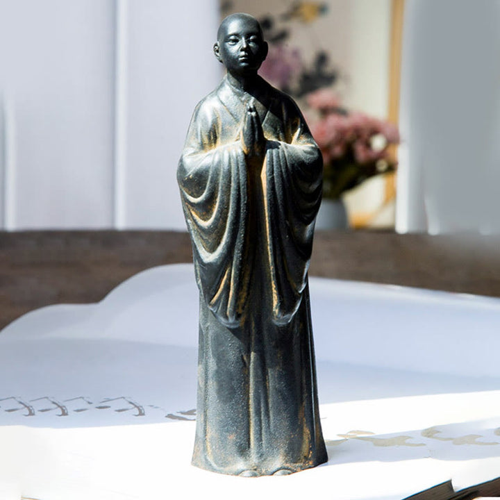 Buddha Stones Medytujący Modlący się Mnich Żelazo Proszek Rdza Odlew Żywicy Statua Dekoracja Domu