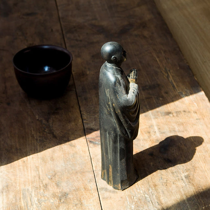 Buddha Stones Medytujący Modlący się Mnich Żelazo Proszek Rdza Odlew Żywicy Statua Dekoracja Domu