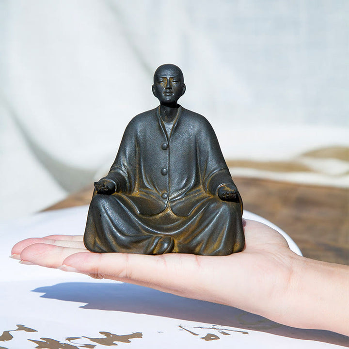 Buddha Stones Medytujący Modlący się Mnich Żelazo Proszek Rdza Odlew Żywicy Statua Dekoracja Domu