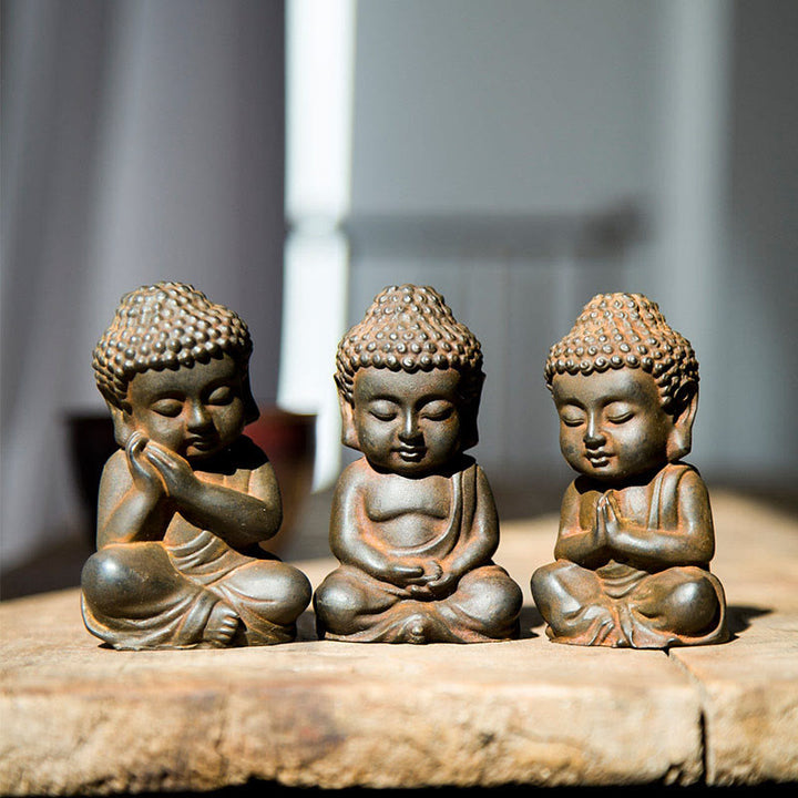 Buddha Stones Ręcznie Robione Mały Budda Siakjamuni Żelazo Proszek Rdza Odlew Żywicy Dekoracja Statuy - Wersja Rust - 3 sztuki Buddy - image 0