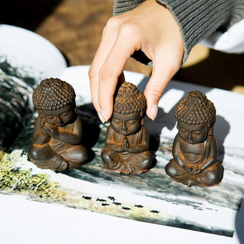 Buddha Stones Ręcznie Robione Mały Budda Siakjamuni Żelazo Proszek Rdza Odlew Żywicy Dekoracja Statuy
