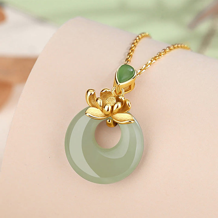 Naszyjnik z Buddha Stones Jade Lotus Abundance String Pendant
