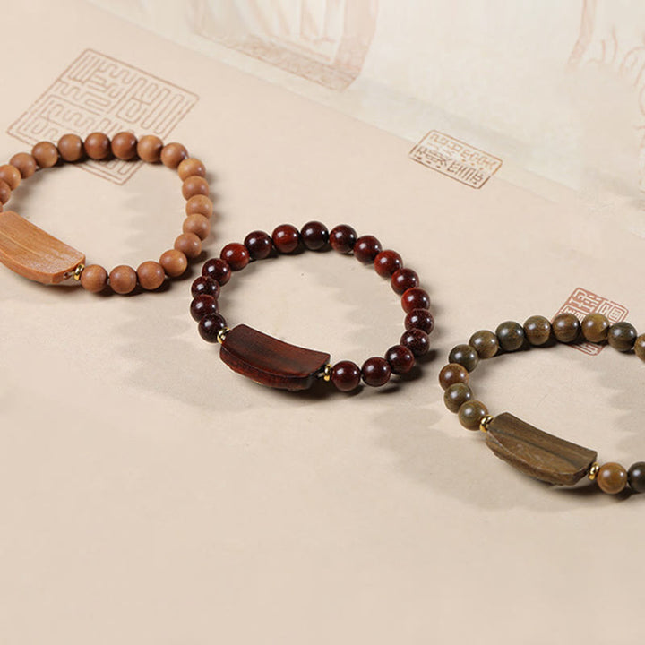 Buddha Stones Małe Liście Czerwone Drzewo Sandałowe Zielone Drzewo Sandałowe Sześć Prawdziwych Słów Bransoletka Pokoju