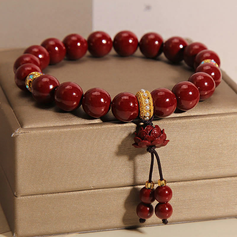 Bransoletka z zawieszkami Buddha Stones Cinnabar Lotus Blessing Charm