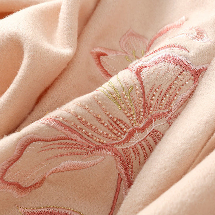 Buddha Stones Kamienie Lilia Haft Chwost Zimowy Przytulny Szal Podróżny Otulacz