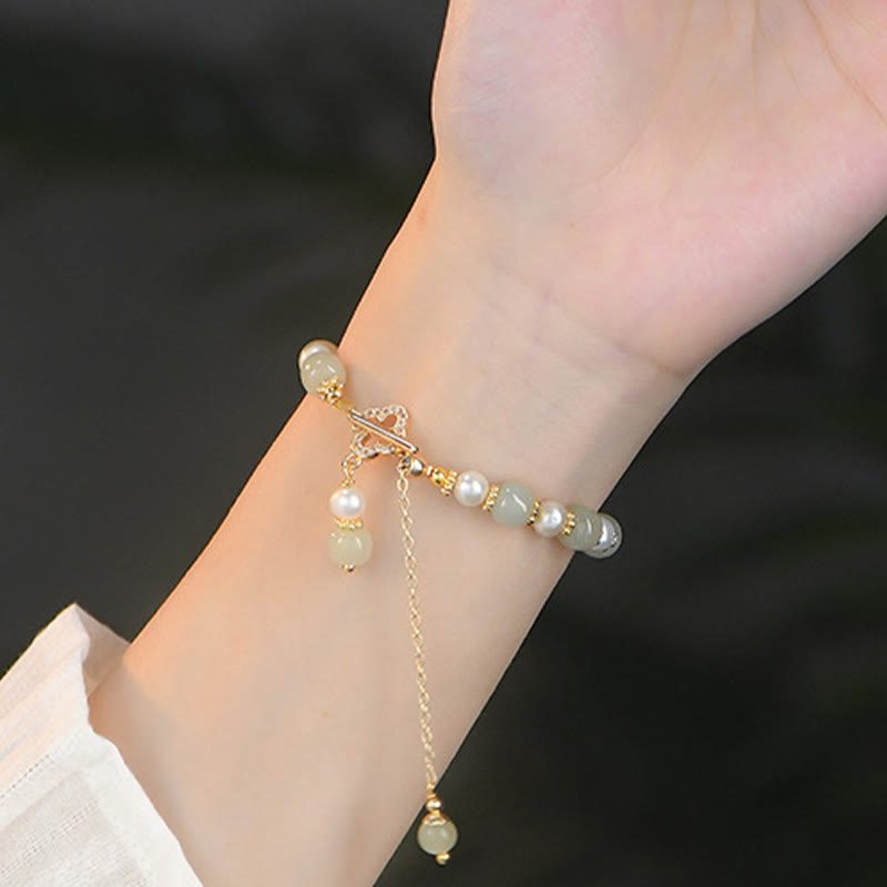 Buddha Stones Hetian Jade Pearl Alloy Czterolistna koniczyna Wisiorek Bransoletka Obfitości