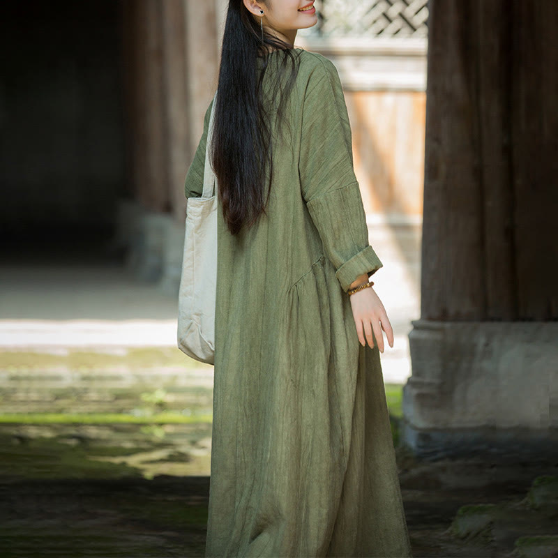 Sukienka midi z ramią lnianą w jednolitym kolorze z chińskim dekoltem w Buddha Stones i długim rękawem - image 4