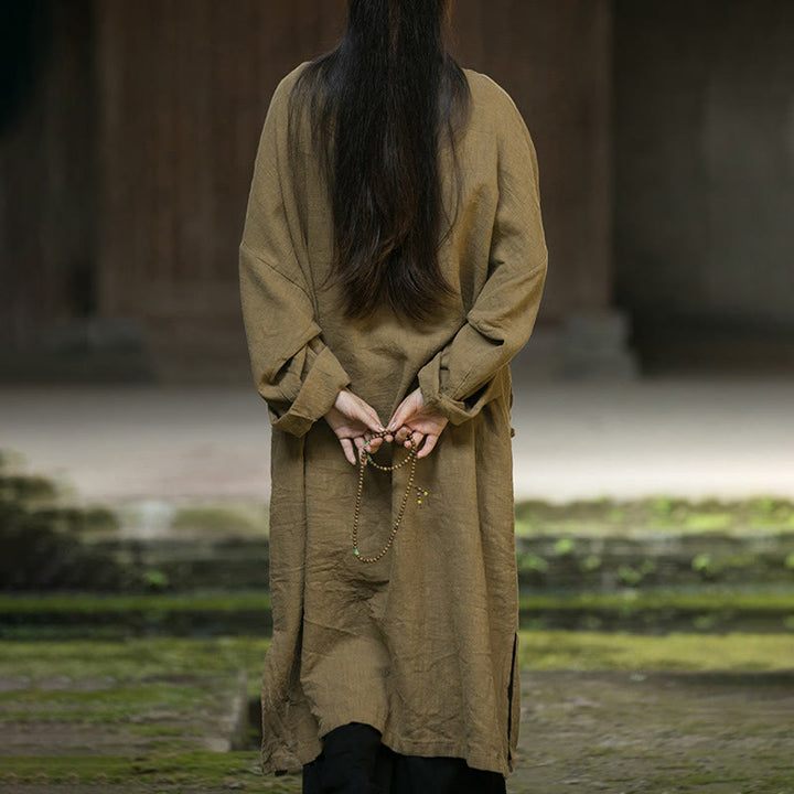 Sukienka midi z długim rękawem, ramią, lnianą bawełną i kieszeniami, z jednokolorowymi żabkami i guzikami Buddha Stones - image 4