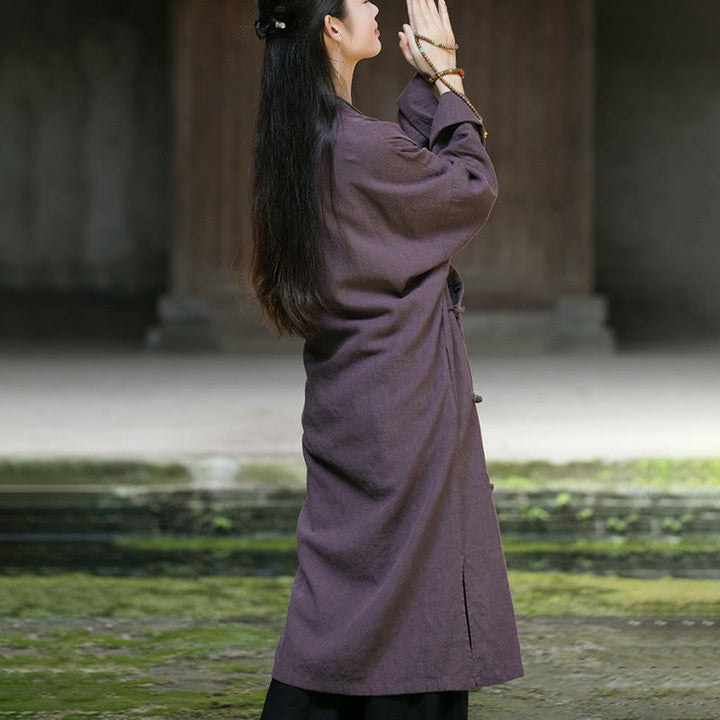 Sukienka midi z długim rękawem, ramią, lnianą bawełną i kieszeniami, z jednokolorowymi żabkami i guzikami Buddha Stones - image 19