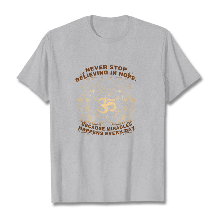 Buddha Stones Nigdy Nie Przestają Wierzyć W Nadzieję Om Lotus Design Bawełniana Koszulka T-shirt - Jasnoszary - 2XL - image 20