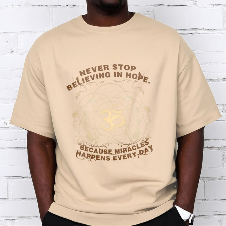 Buddha Stones Nigdy Nie Przestają Wierzyć W Nadzieję Om Lotus Design Bawełniana Koszulka T-shirt - image 7