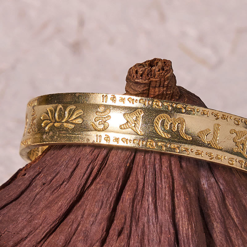 Buddha Stones Sześć Prawdziwych Słów 'om Mani Padme Hum' Sutra Serca Lotos Miedź Mosiądz Pokojowa Bransoletka Mankiet Bangle