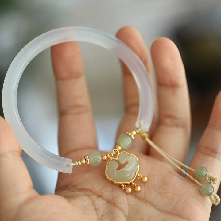 Buddha Stones Chalcedon Hetian Jade 925 Srebro Sterlingowe Pomyślna Chmura Ruyi Lock Harmony Mankiet Pół Bransoletka Bangle