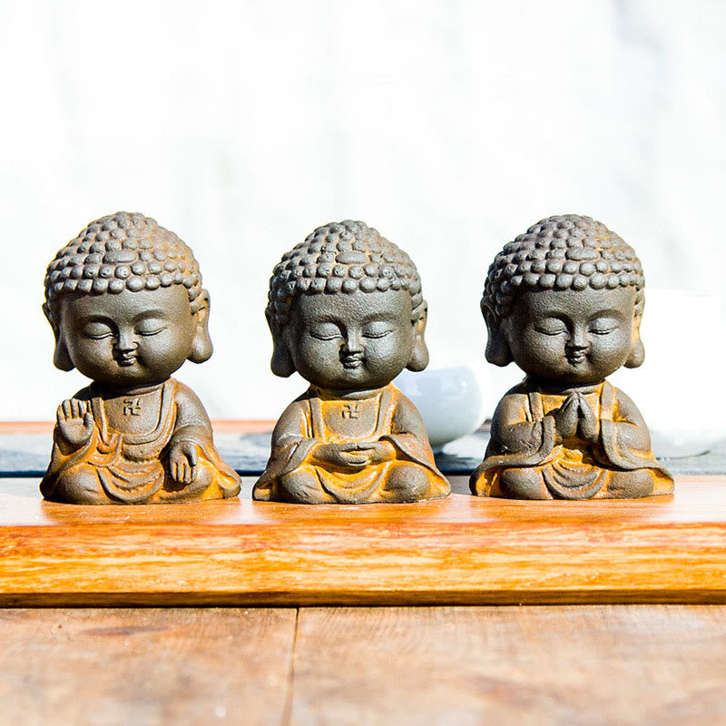 Buddha Stones Mały Medytujący Budda Żelazo Proszek Rdza Odlew Żywicy Statua Dekoracja Domu - Zestaw Buddy 3 szt. - image 0