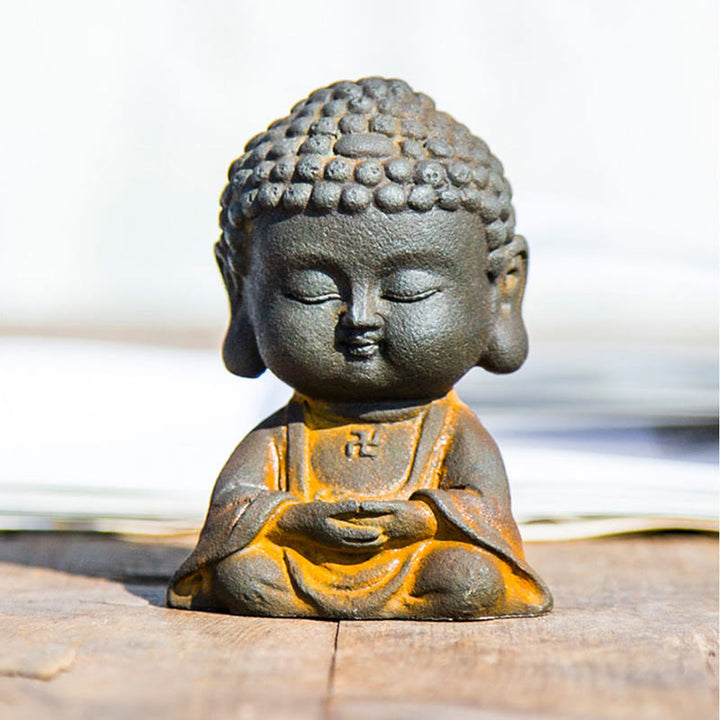 Buddha Stones Mały Medytujący Budda Żelazo Proszek Rdza Odlew Żywicy Statua Dekoracja Domu