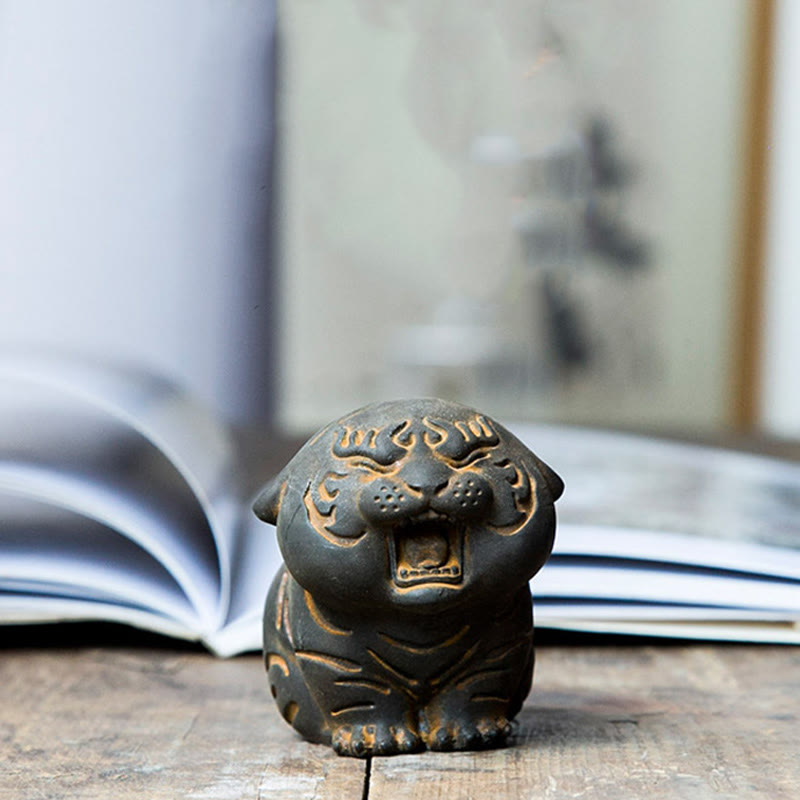 Buddha Stones Mini Uroczy Tygrys Żelazo Proszek Rdza Odlew Żywicy Statua Dekoracja Domu - image 1