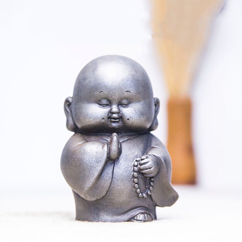 Buddha Stones Ręcznie Robione Mały Mnich Żelazo Proszek Rdza Odlew Żywicy Statuetka Dekoracja Domu