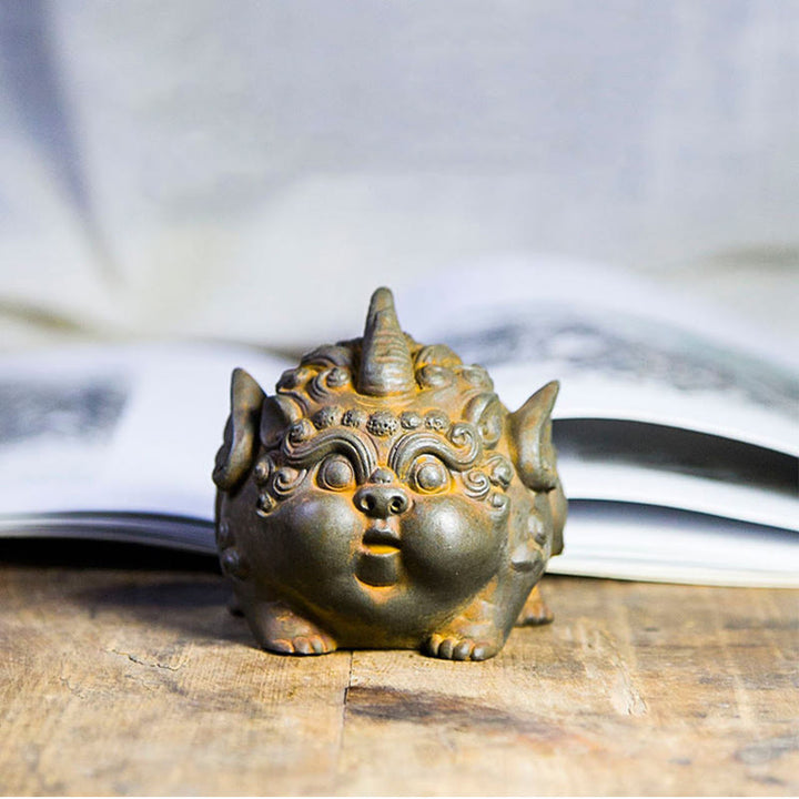 Buddha Stones Ręcznie Bogactwo PiXiu Żelazo Proszek Rdza Odlew Żywicy Statua Dekoracja Domu