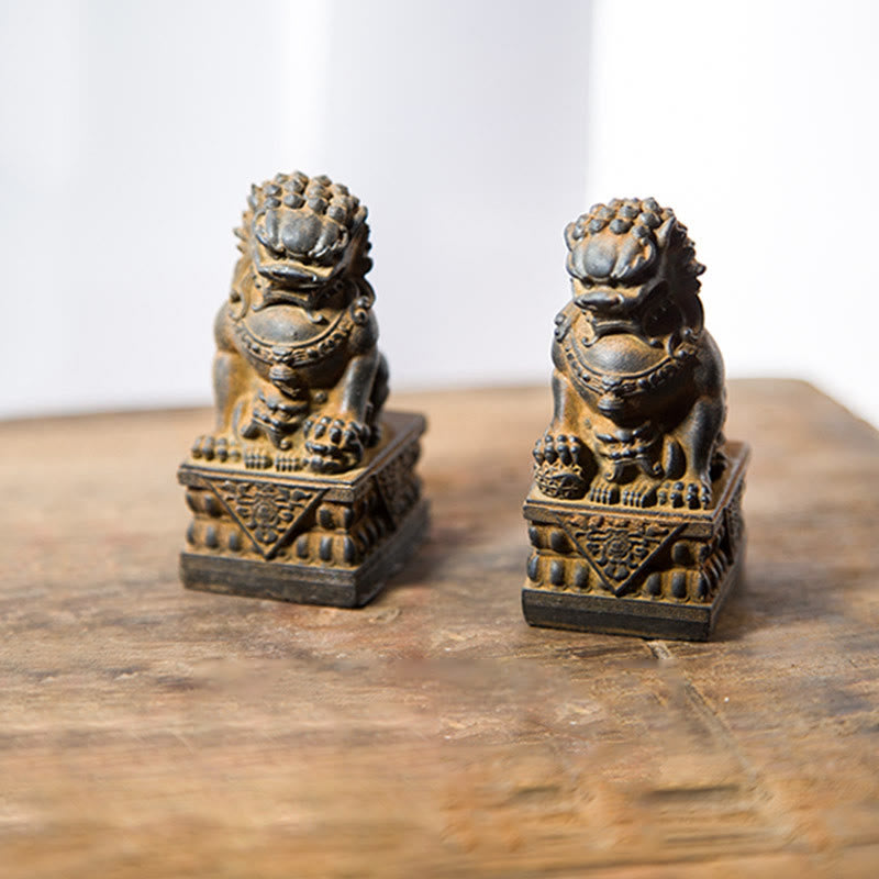 Buddha Stones Ręcznie robione Lwy Fu Foo Psy Żelazo Proszek Rdza Odlew Żywicy Statua Odpędzająca Zło Ochrona Dekoracja Domu