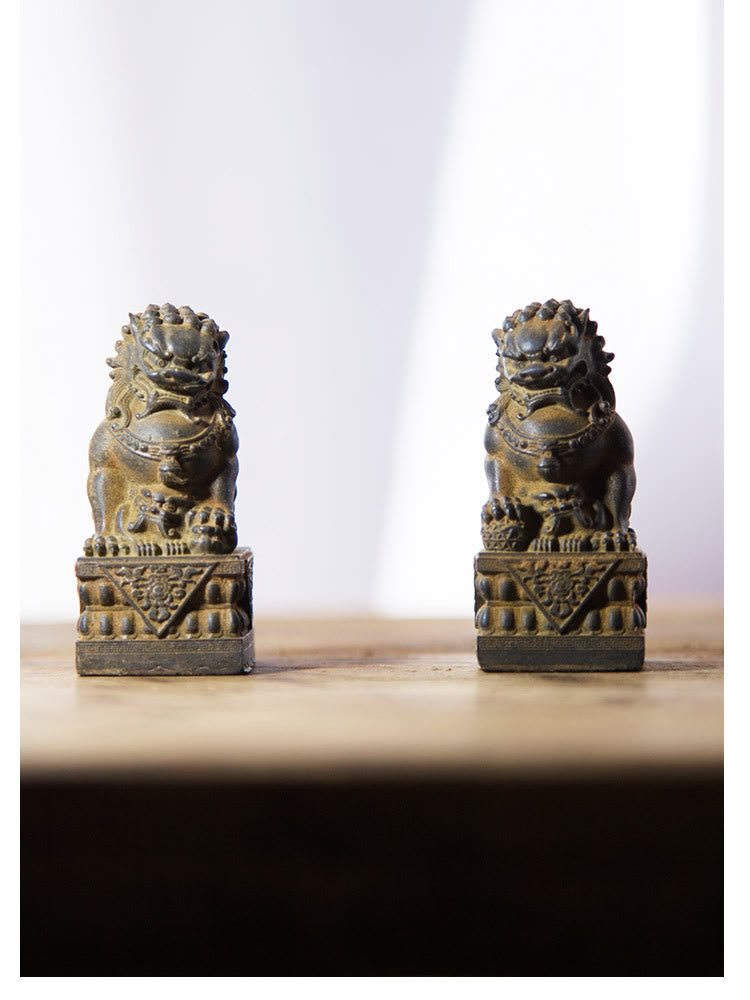 Buddha Stones Ręcznie robione Lwy Fu Foo Psy Żelazo Proszek Rdza Odlew Żywicy Statua Odpędzająca Zło Ochrona Dekoracja Domu